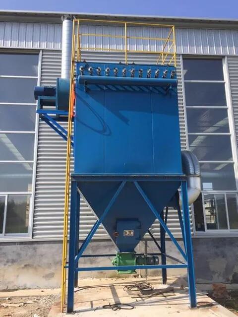 碳素廠(chǎng)編解組大型布袋除塵器